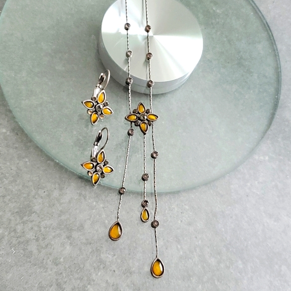 Necklace and Earrings Set 🎉Host Pick🎉 - Picture 3 of 7